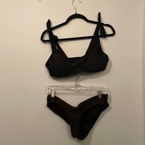 Black bow bikini